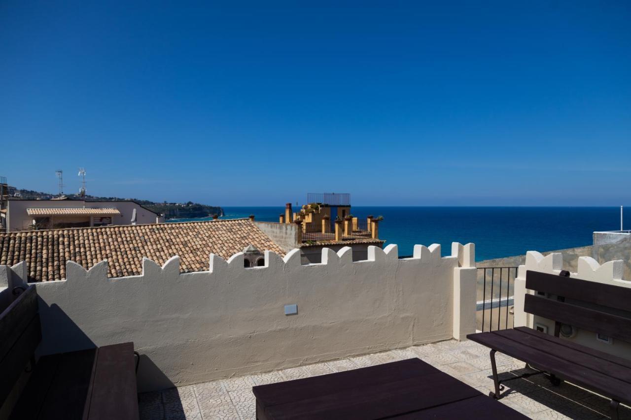 All'Angolo Della Torre Tropea Exteriör bild