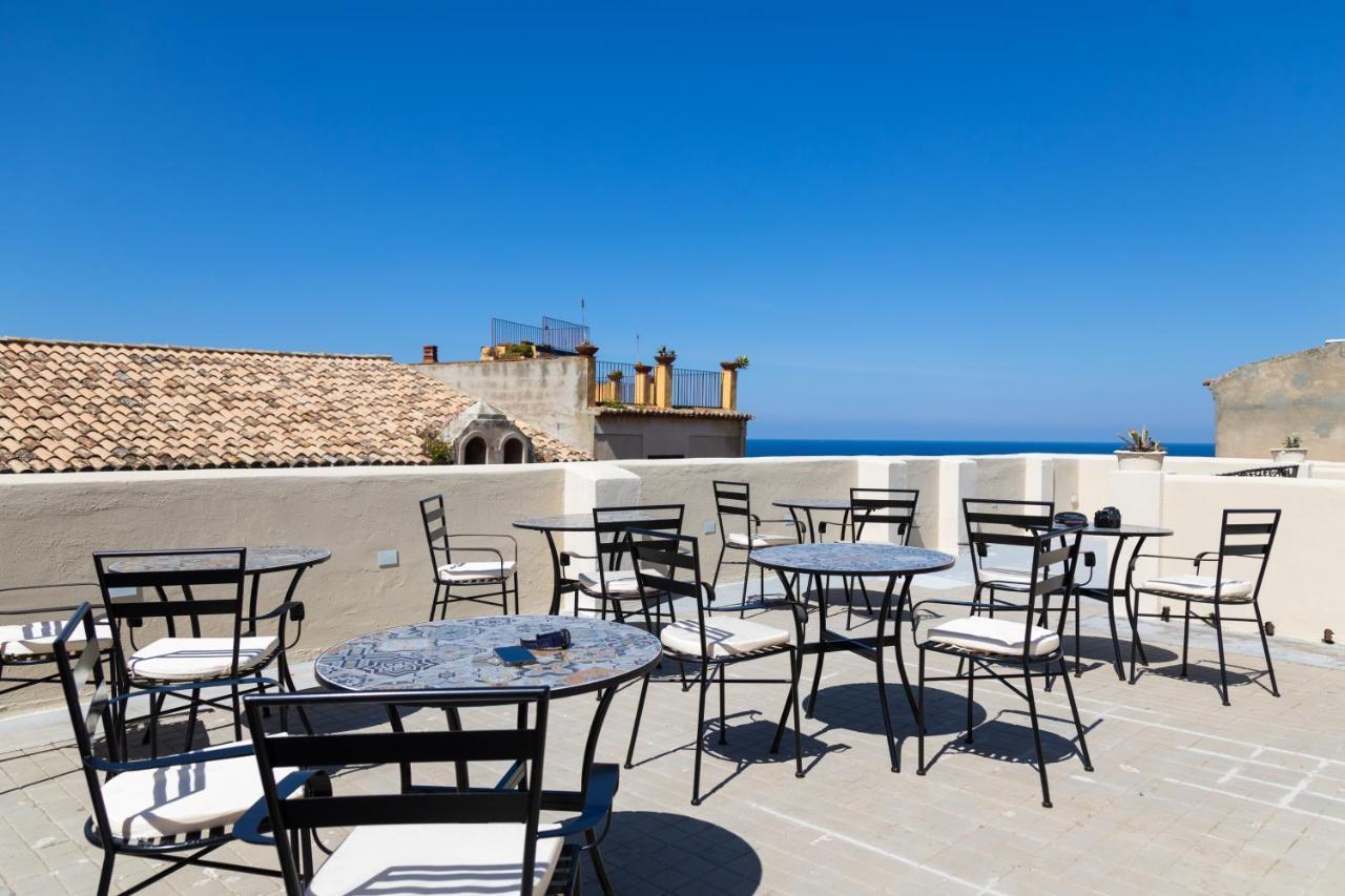 All'Angolo Della Torre Tropea Exteriör bild