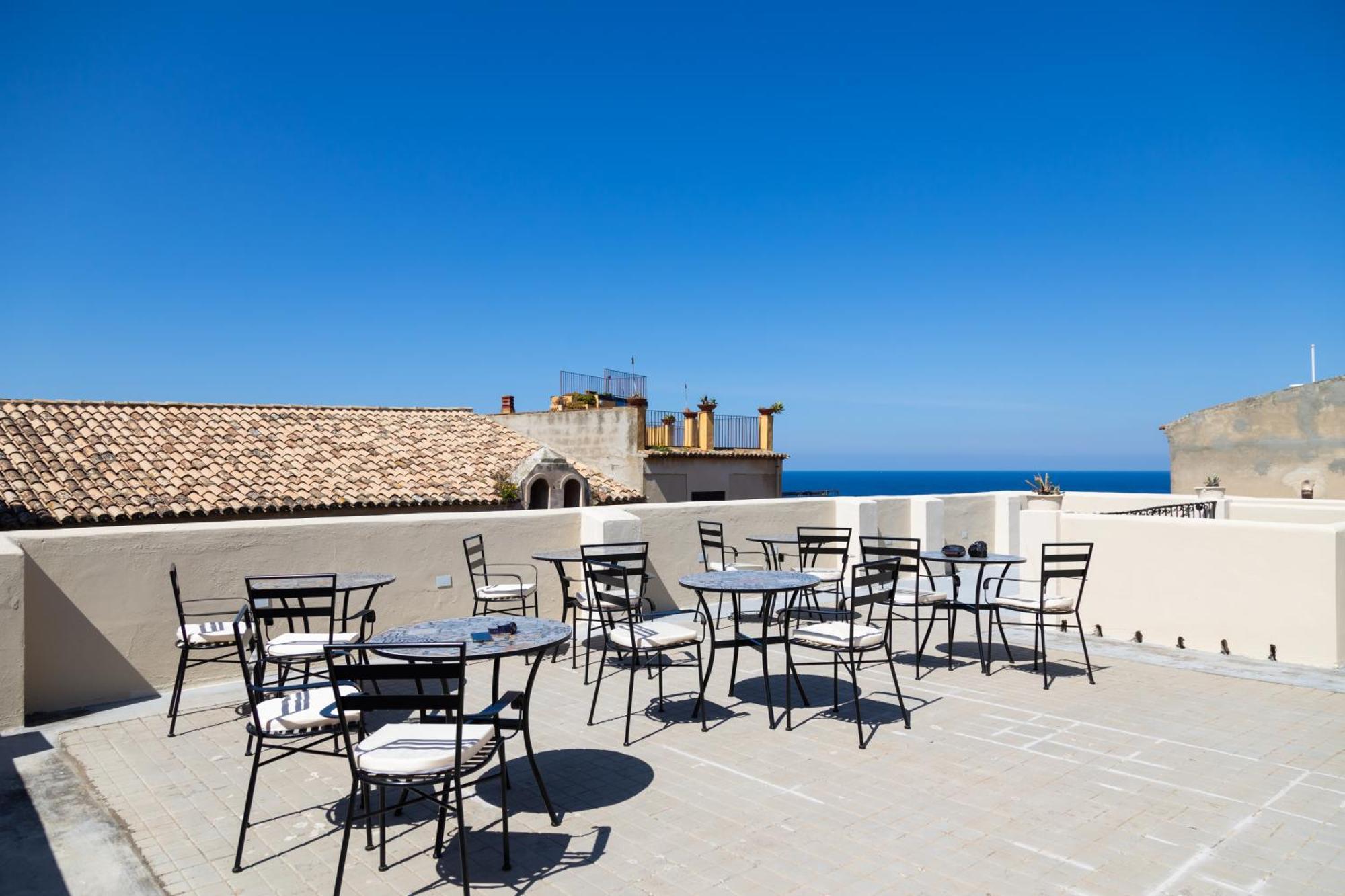All'Angolo Della Torre Tropea Exteriör bild